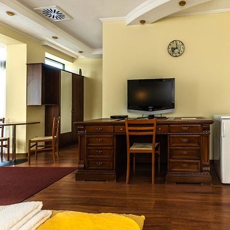Hotel Napfeny Panzio Es Rendezvenyhaz Kecskemét Exteriér fotografie
