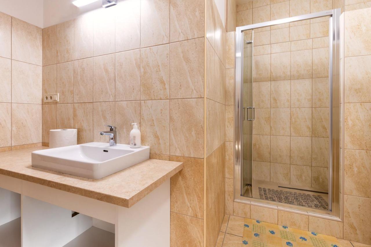 Hotel Napfeny Panzio Es Rendezvenyhaz Kecskemét Exteriér fotografie
