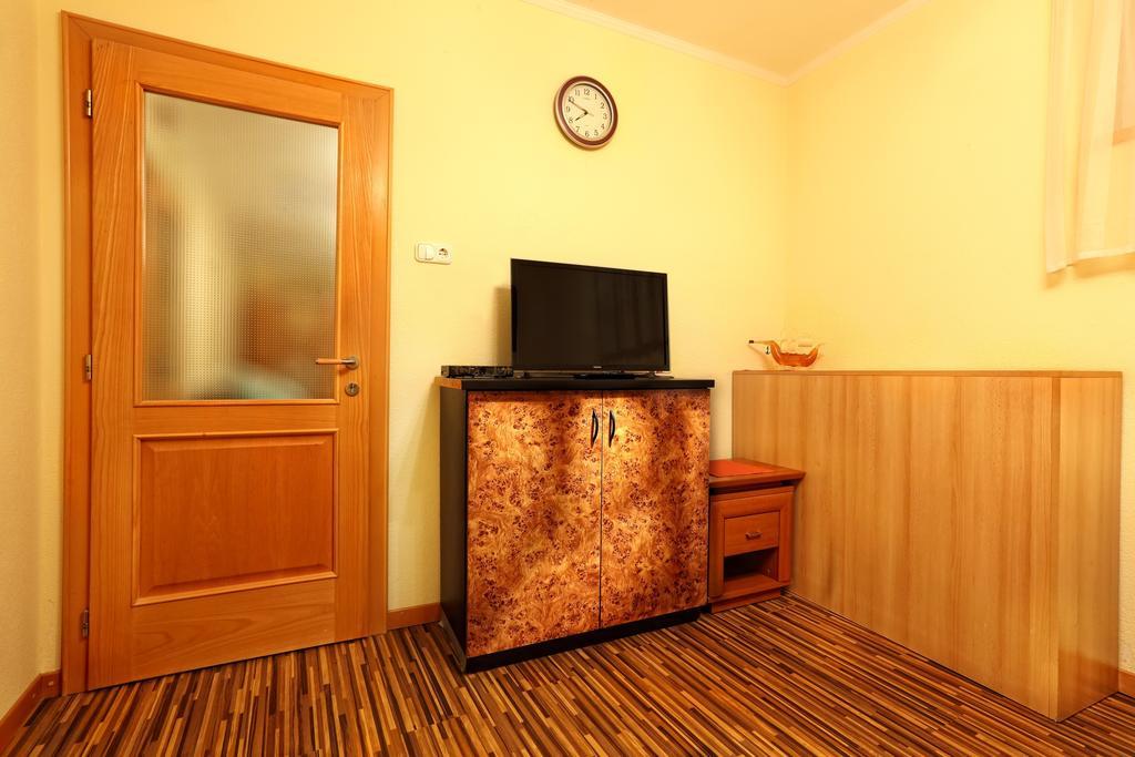 Hotel Napfeny Panzio Es Rendezvenyhaz Kecskemét Pokoj fotografie