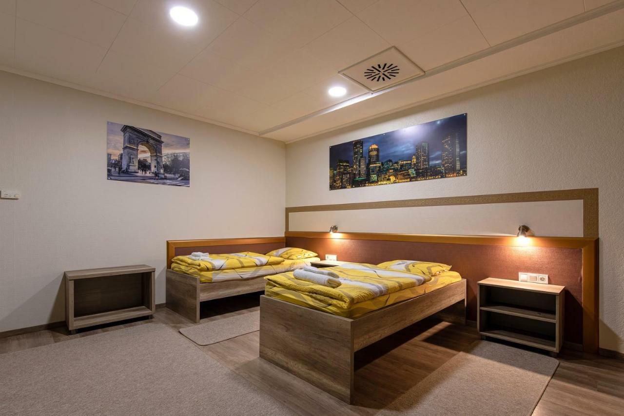 Hotel Napfeny Panzio Es Rendezvenyhaz Kecskemét Exteriér fotografie
