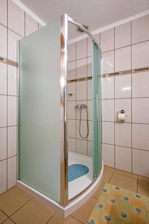 Hotel Napfeny Panzio Es Rendezvenyhaz Kecskemét Exteriér fotografie