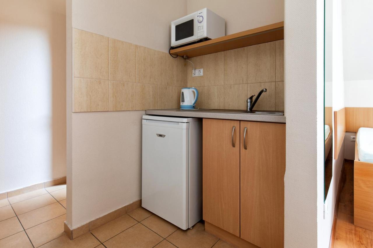 Hotel Napfeny Panzio Es Rendezvenyhaz Kecskemét Exteriér fotografie